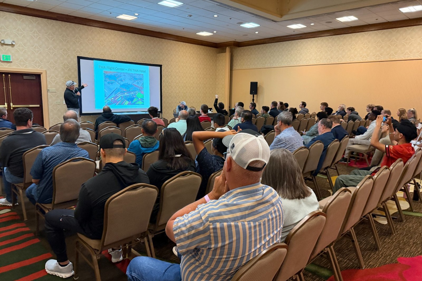 Aviation Expo seminar with a large audience
